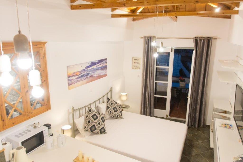 In Hydra Apartment ภายนอก รูปภาพ